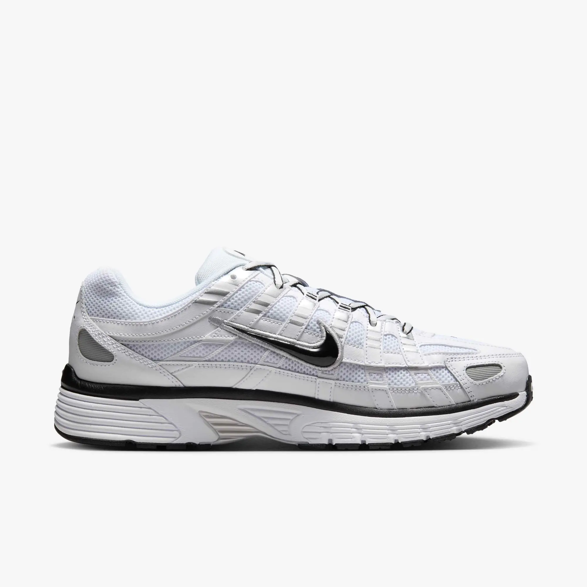 Chaussure Nike P-6000