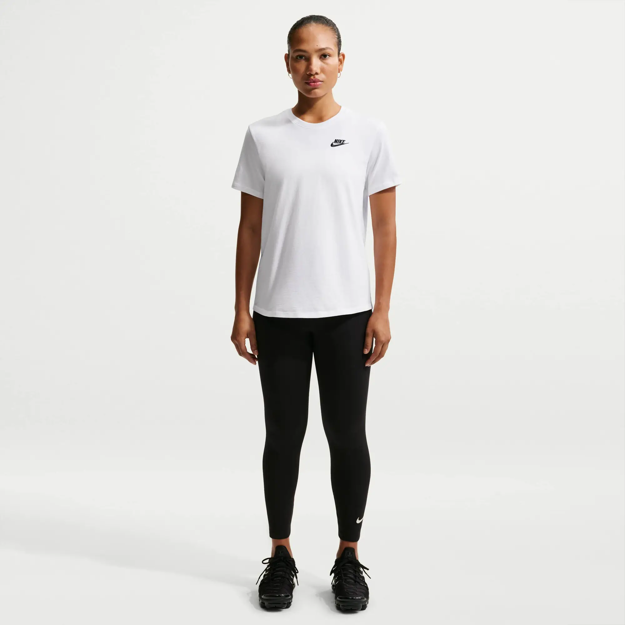T-shirt Nike Sportswear Club Essentials