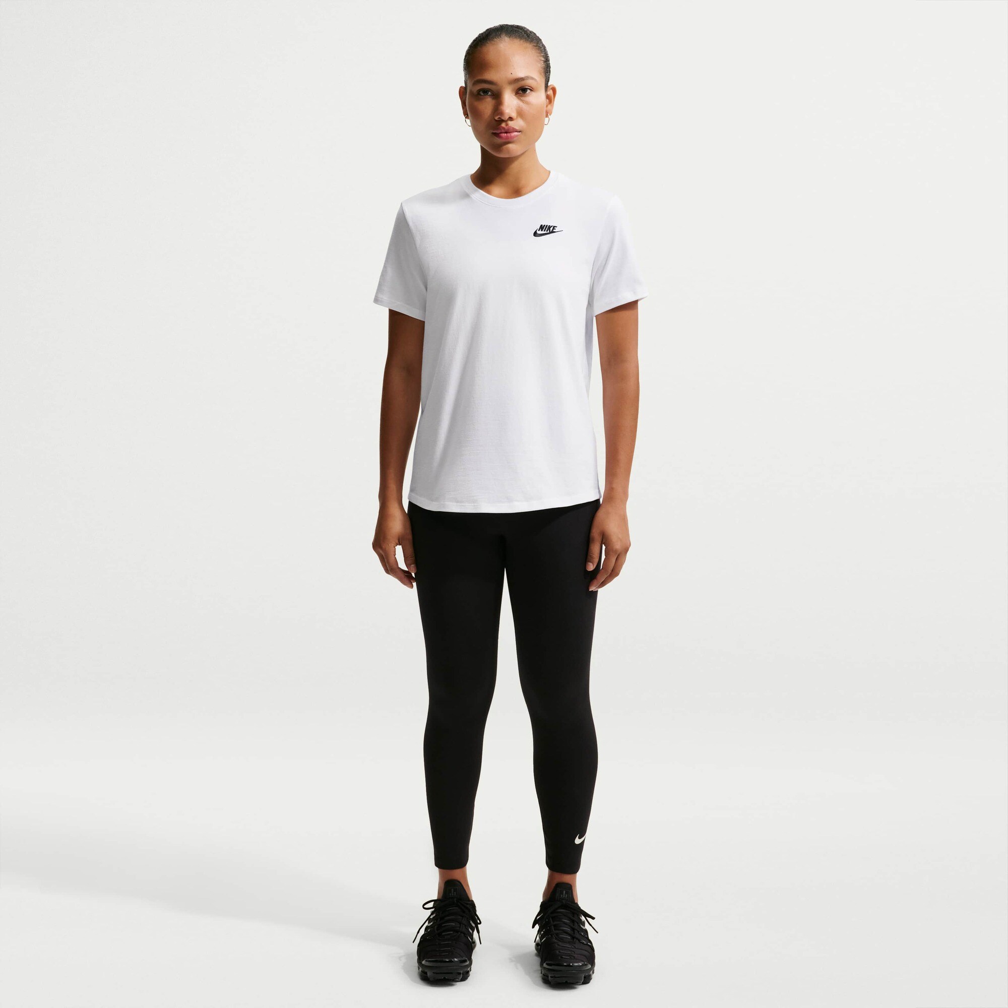 T-shirt Nike Sportswear Club Essentials