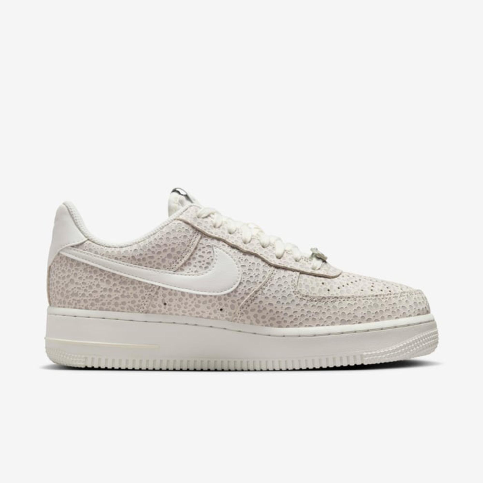 Chaussure Nike Air Force 1 '07 Premium