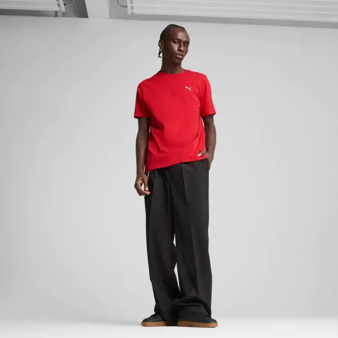 T-shirt à petit logo ESS