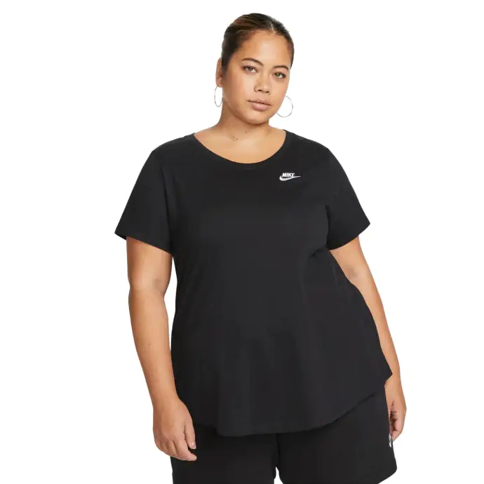 T-shirt Nike Sportswear Club Essentials