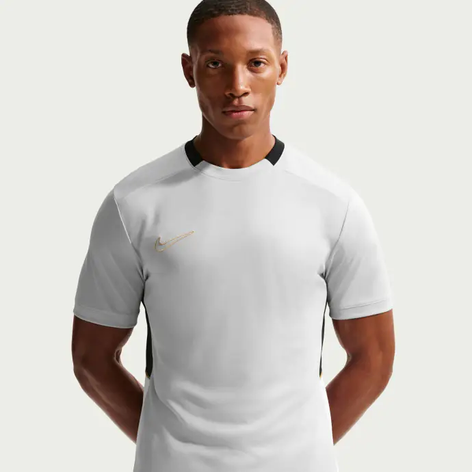 T-shirt Nike Academy