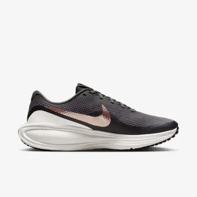 Chaussure Nike Revolution 8