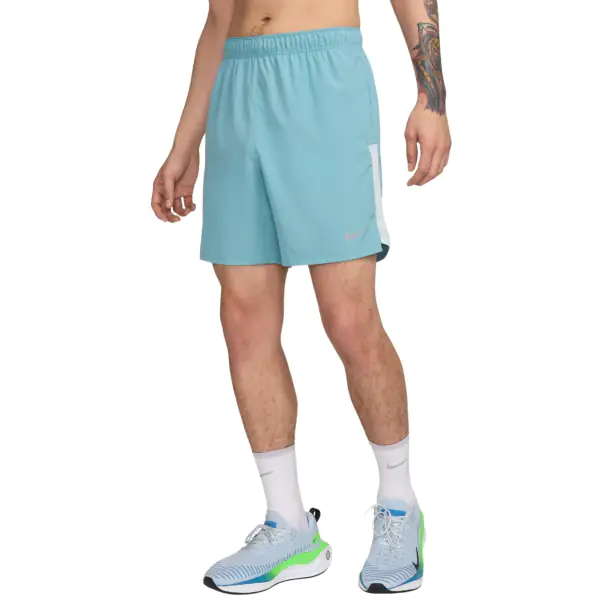 Short Nike Challenger